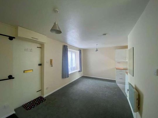 Cuthbury Gardens, Wimborne, BH21 - Photo 1