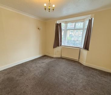 4 Bed Semi-Detached House, Capworth Street, E10 - Photo 3