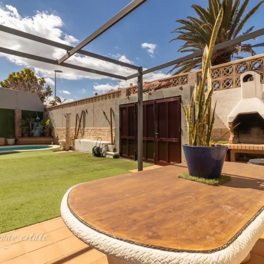 Casa o chalet de alquiler en Calle Hibiscus, 5, La Garita - Marpequeña - Photo 1