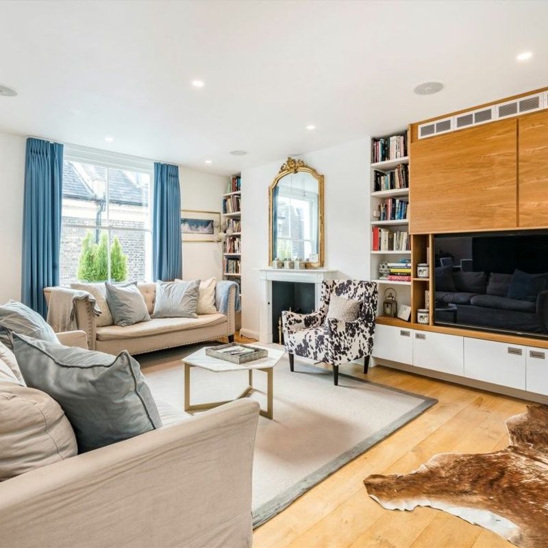 Pembroke Mews - Photo 1