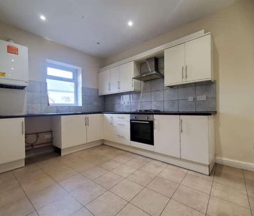 The Courtyard, Blackmoorfoot Road, Crosland Moor, HD4 - Photo 4