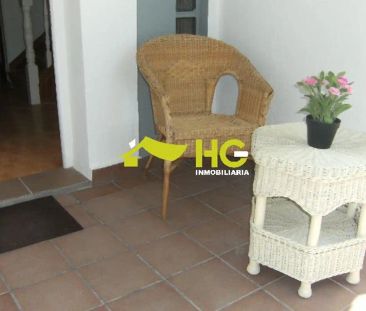 Casa adosada de alquiler en Centro - Photo 1