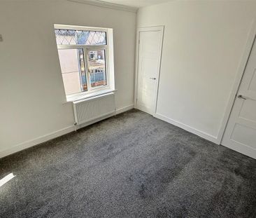 2 bedroom cottage to rent - Photo 2