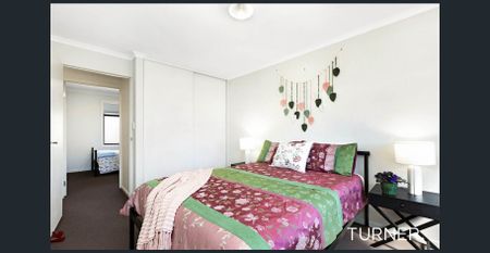 Modern Townhouse in the Heart of Brompton - Photo 3