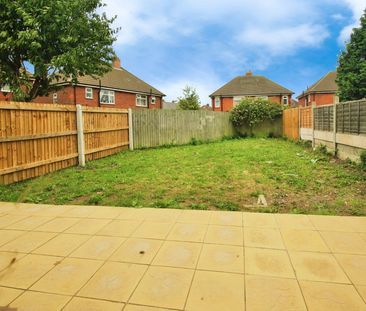 Semi-detached house to rent on - Photo 4