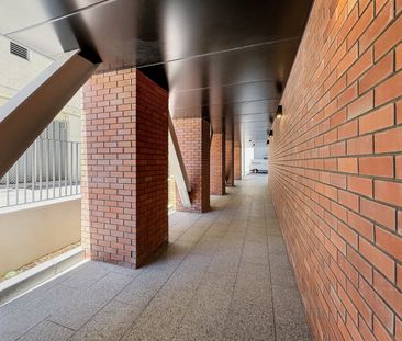 Welcome to 408/10 Alpha Street - Photo 3