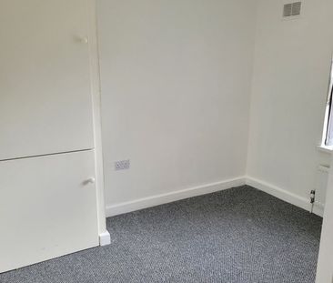 2 Bed Semi-Detached House, Deerlands Avenue, S5 - Photo 2