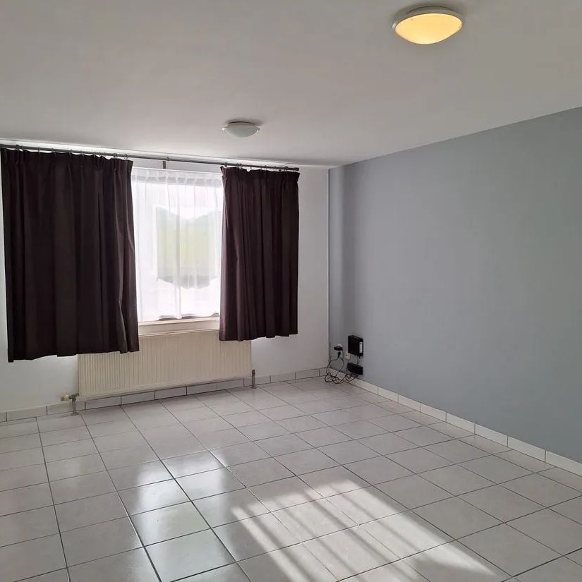 Rustig gelegen opgefriste rijwoning - Foto 1