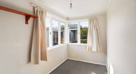Charming 2 bedroom home in Papakura! - Photo 3