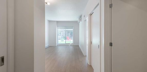 2 CH - 1 SDB - Montréal - $2,235 /mo - Photo 2