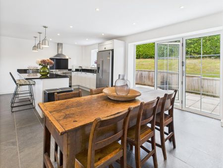 5 bedroom detached house to rent - Photo 3