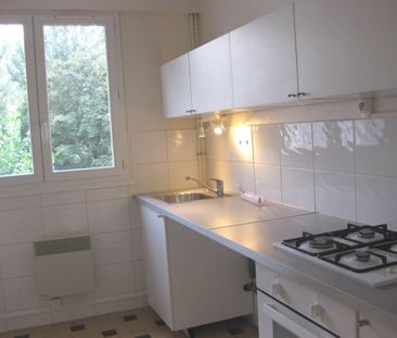 LOCATION GRENOBLE ILE VERTE appartement en bon état 4P+C de 68.38 m² - Photo 4