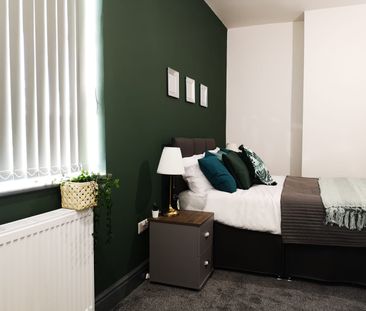 Brand New 5 En-suite Room - Photo 5