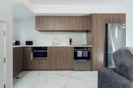 Fully Furnished and Central! - Photo 4