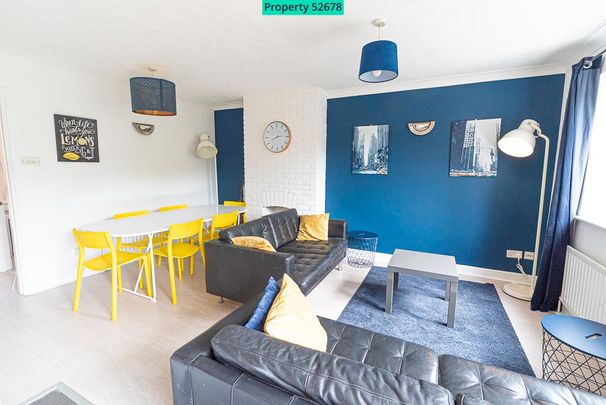 6 bedroom townhouse to rent - Photo 1