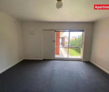 8 / 44 Munster Avenue, CARNEGIE - Photo 2