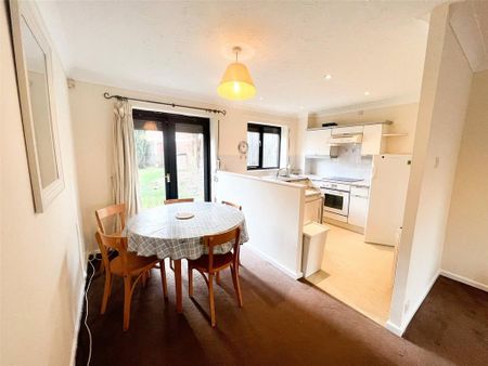 2 bedroom terraced house to rent - Photo 5