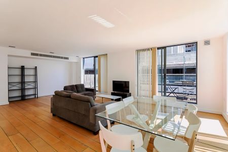 3 Bed Apartment - Photo 2