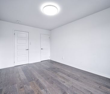 For Lease - 3073 George Savage Avenue, Oakville, Ontario - Photo 4