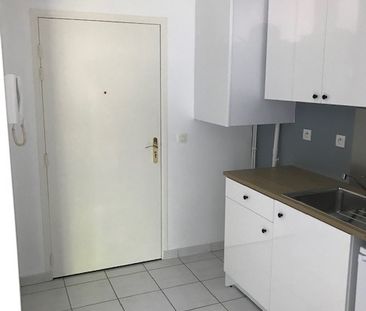 Location Appartement 2 pièces 26m² - Photo 5