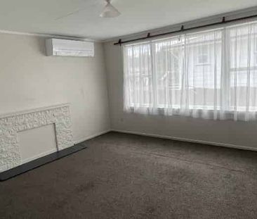 Lakeside living - Photo 2