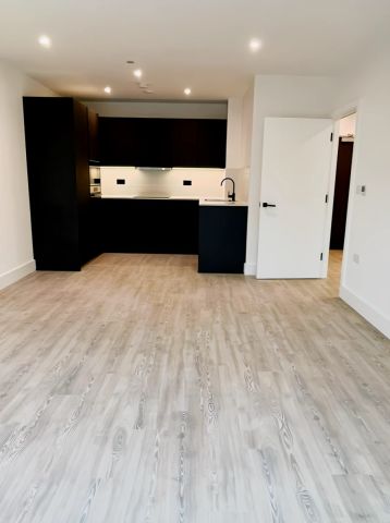 1 Bed 1 Bath - 6th floor - Photo 2