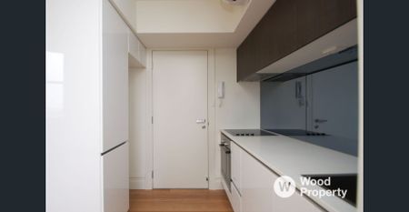 The Perfect Blend of Style and Comfort in a Studio - Photo 4