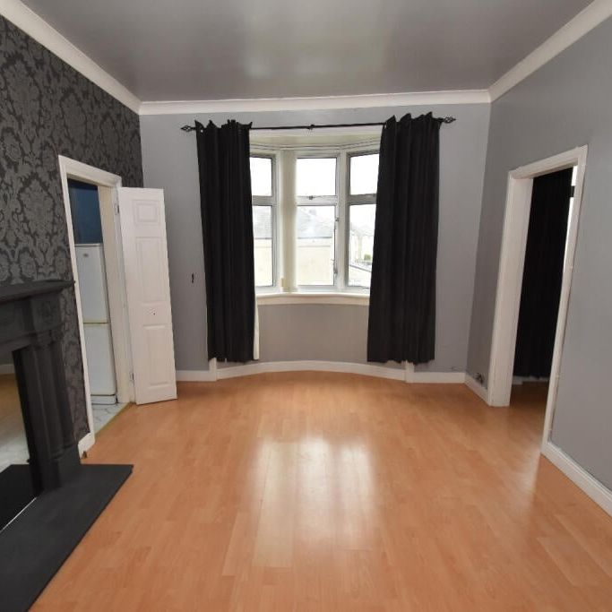 3 Bed Flat, Gladsmuir Road, G52 - Photo 1