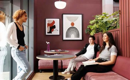 Highest Double Non Ensuite: Three Bed Flat - Photo 4