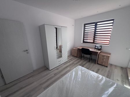 Vila spatioasa cu 4 camere, terasa acoperita, Berceni - Postalionului - Fotografie 3