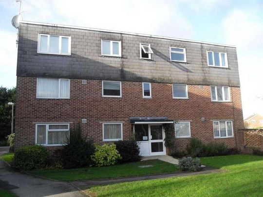 Charminster Close, Nythe, Swindon, SN3 - Photo 1