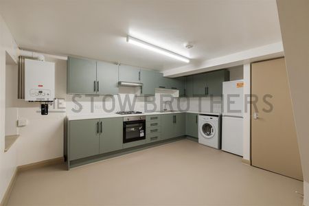 Clarence Road , E5 8EE - Photo 3