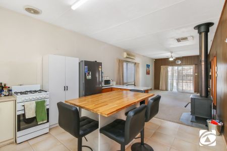 190 Ryan Street - Photo 4