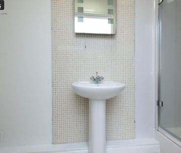 19 Redwood Dale, Redwoods, Dunmurry, Belfast, BT17 9RL - Photo 4