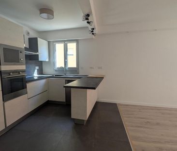 Location Appartement 3 pièces 59m² MENTON 06500 - Photo 3