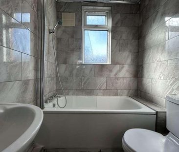 Luxor View, Harehills, LS8 - Photo 6