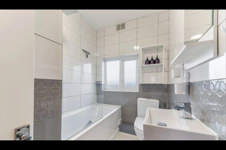 2 Bed Flat, Kirkdale, SE26 - Photo 5