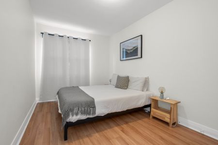 For Lease - 16 GOLDEN Boulevard Unit# Main, Welland, Ontario - Photo 3