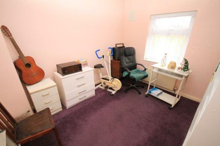 2 bedroom semi-detached house to rent - Photo 4