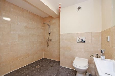 Student Apartment 3 bedroom, Ecclesall Road, Sheffield - Photo 4