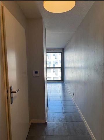 Location Appartement 1 pièce 26m² BORDEAUX 33000 - Photo 5