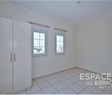 Type 4E | Back to Back | - Photo 2