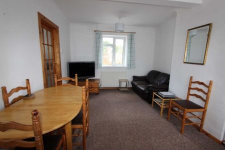 5 Bed - Sycamore Road, Reading - Photo 2