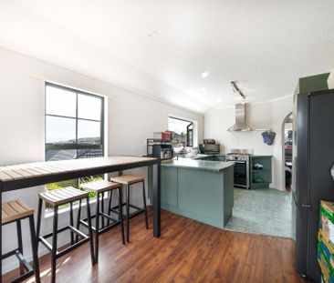 Woodridge, 3 Bedrooms - Photo 5