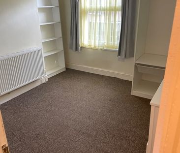 2 Bed Terraced House, Florence Place, B12 - Photo 5