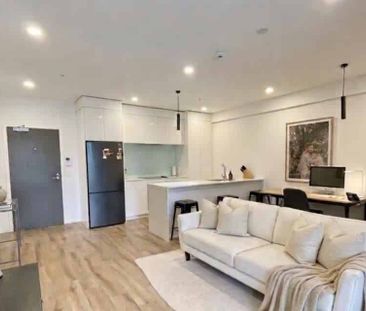 Modern Two Bedroom + Two Bathroom - Photo 1