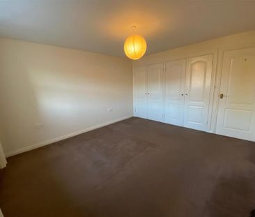 4 bedroom detached house to rent - Photo 5