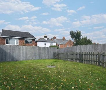 2 bedroom semi-detached house to rent - Photo 5