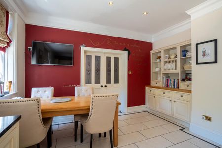 6 bedroom detached house to rent - Photo 4