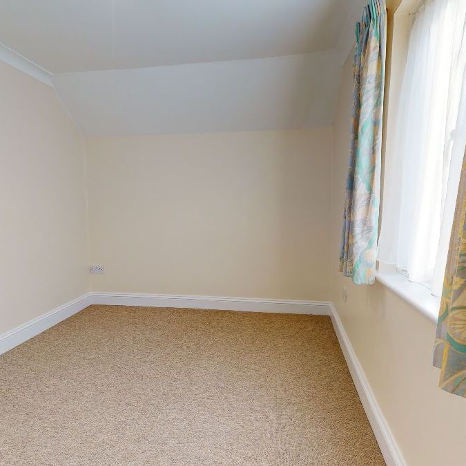 Flat 7 White Hart Court, High Street, Wickham Market, Woodbridge - Photo 1